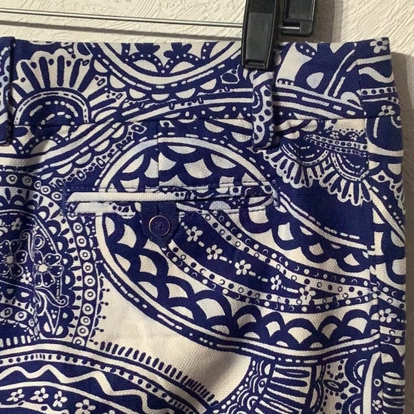 Lilly Pulitzer - Sz 10 - wide leg pants - Blue and White Paisley Patterned pants - Picture 6 of 13